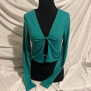 Klaudia Twist Front Top
superdown